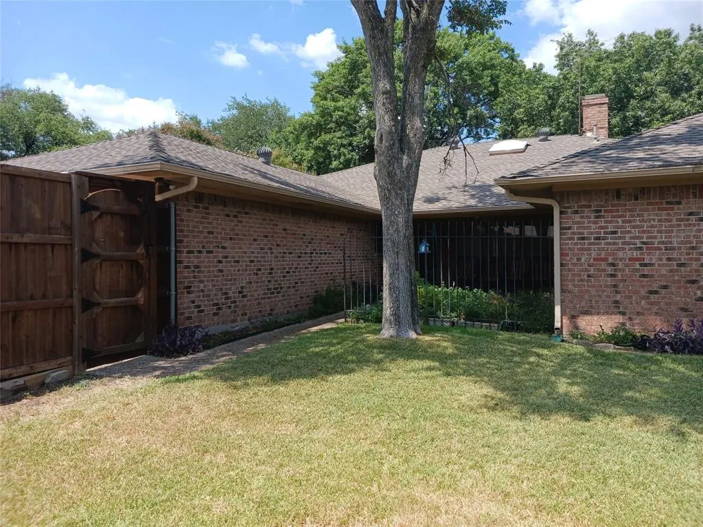 2206 Blue Cypress Drive