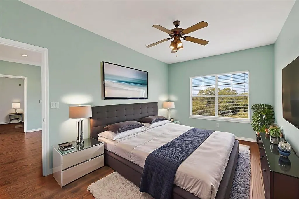 3102 Kings Road, #1307