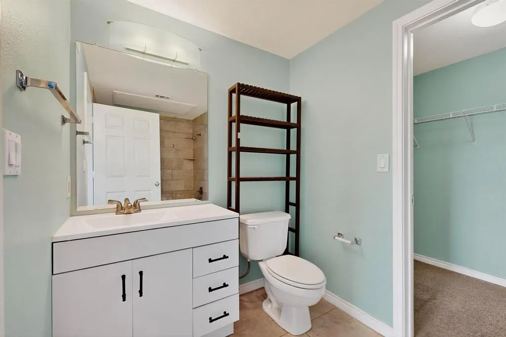 3102 Kings Road, #1307