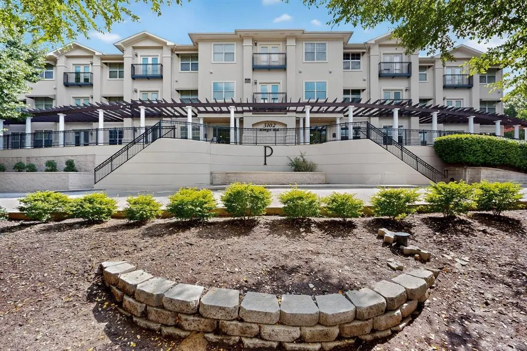 3102 Kings Road, #1307