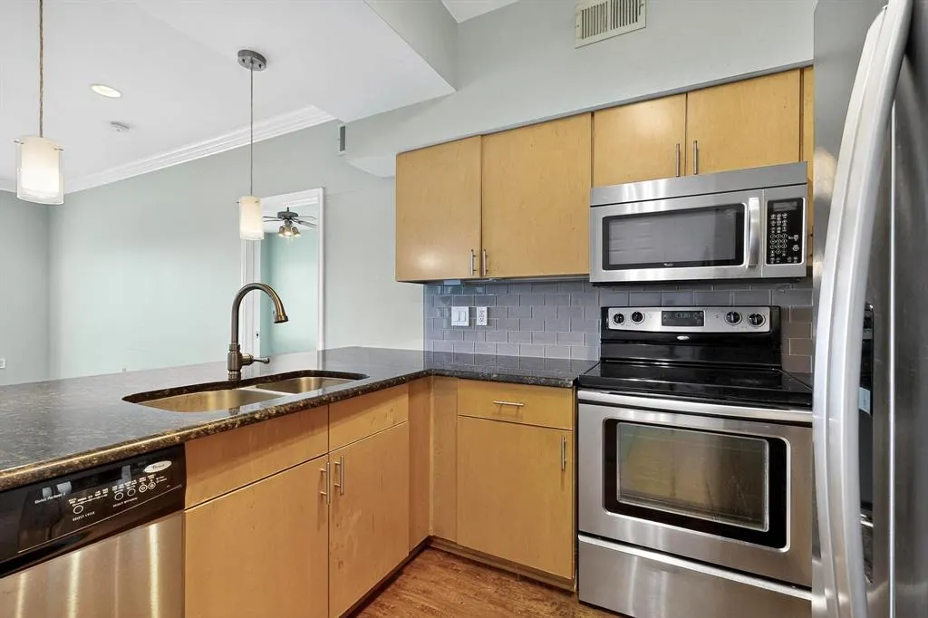 3102 Kings Road, #1307