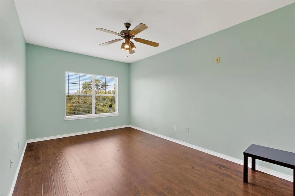 3102 Kings Road, #1307