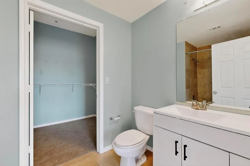 3102 Kings Road, #1307