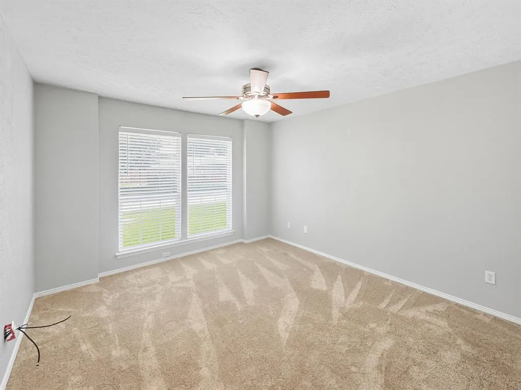 3701 Knob Hill Drive