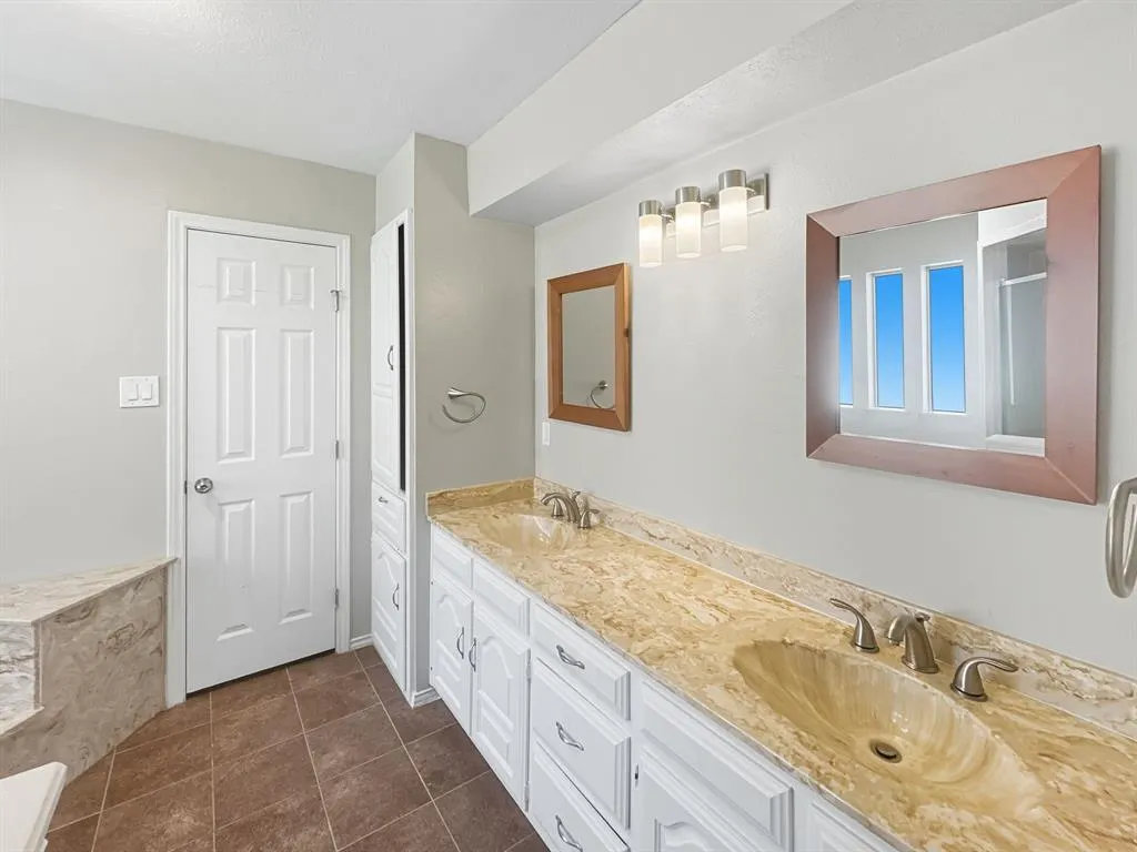 3701 Knob Hill Drive