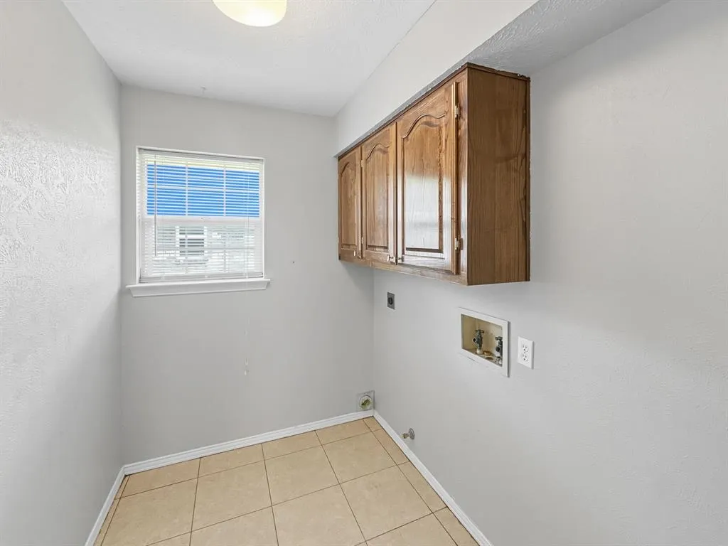 3701 Knob Hill Drive
