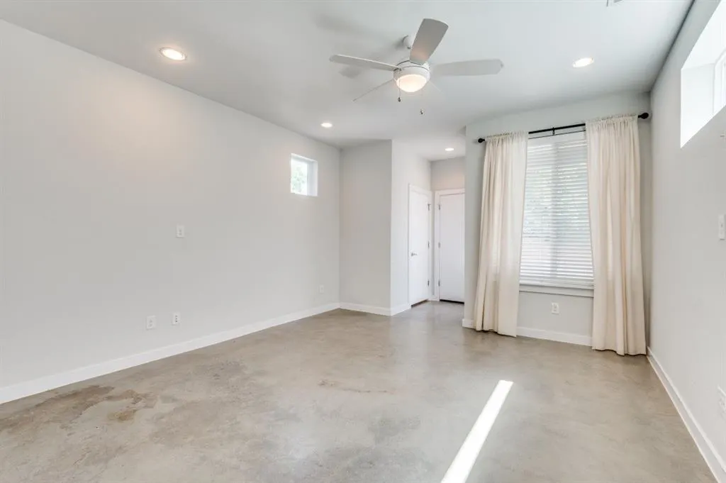 1155 Crownview Lane