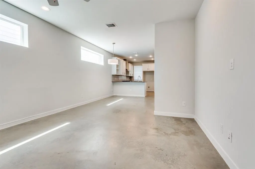 1155 Crownview Lane