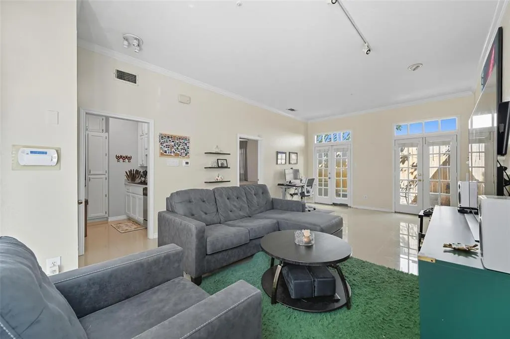 4232 McKinney Avenue, #108
