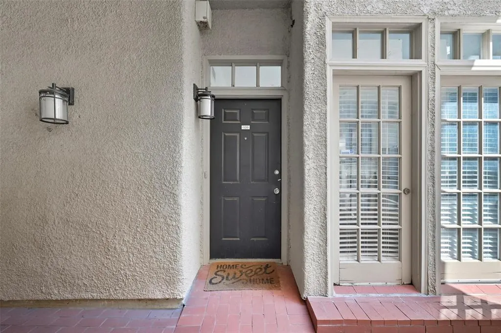4232 McKinney Avenue, #108