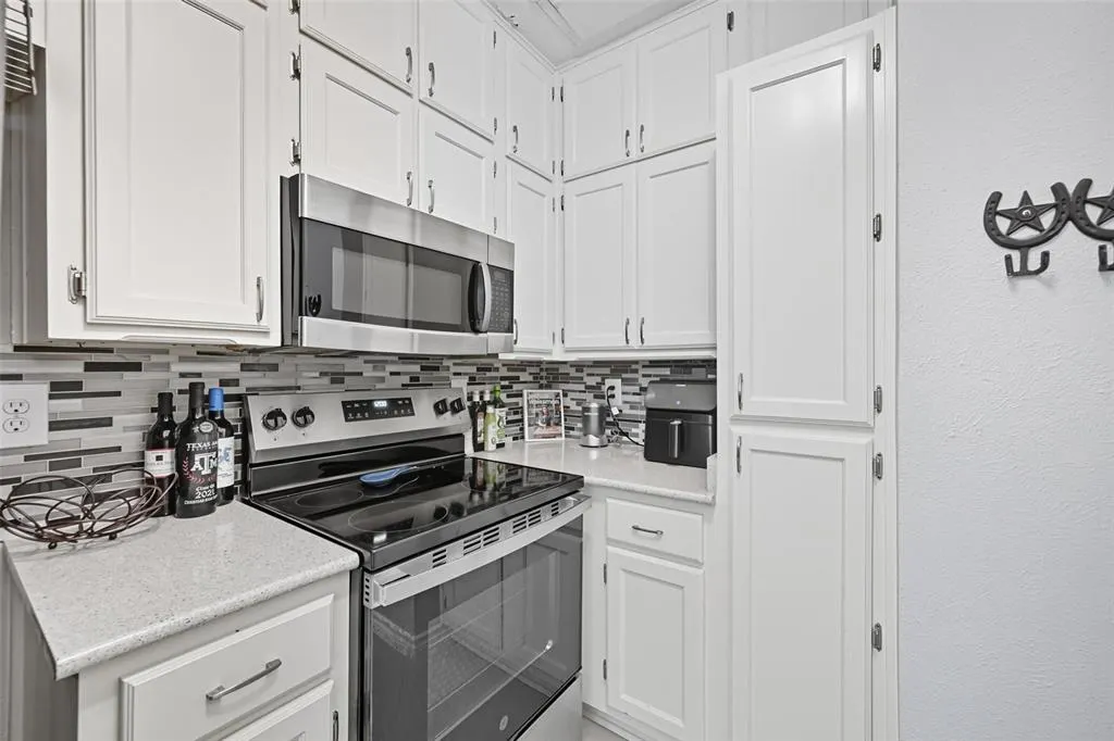 4232 McKinney Avenue, #108