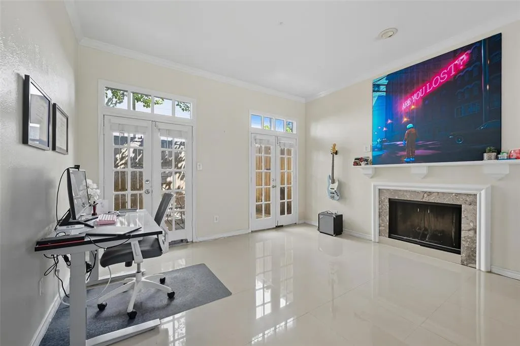 4232 McKinney Avenue, #108