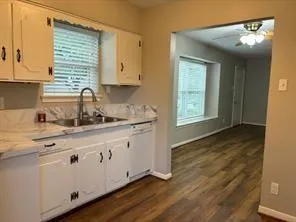 312 La Salle Drive