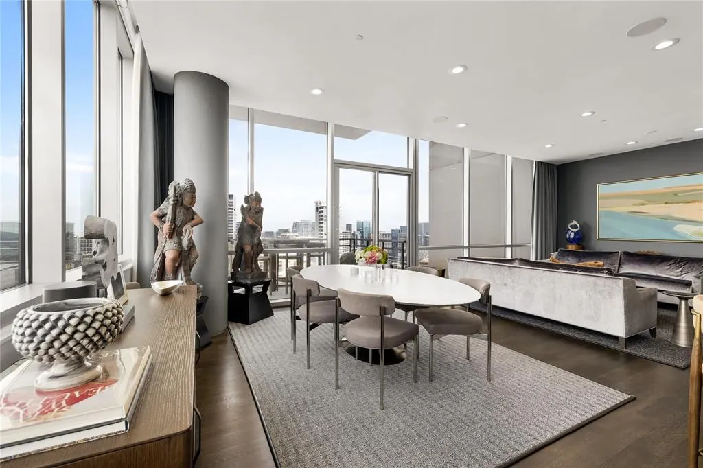 2200 Victory Avenue, #2504