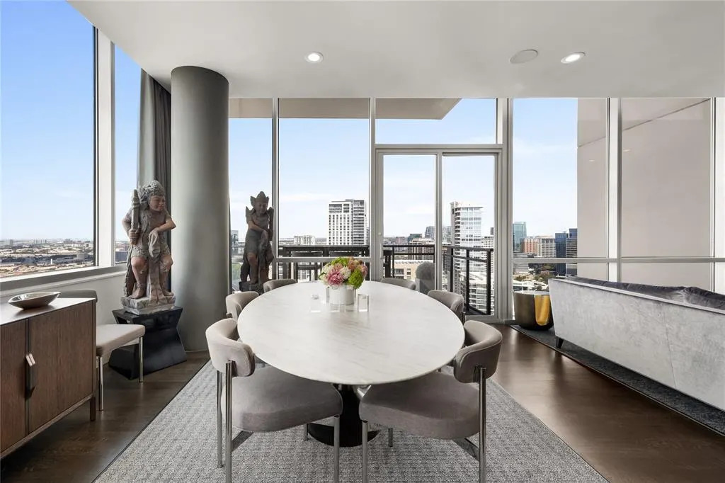 2200 Victory Avenue, #2504