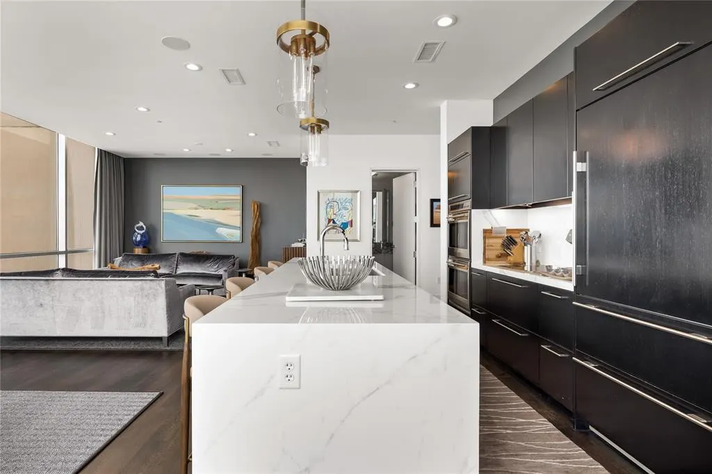 2200 Victory Avenue, #2504