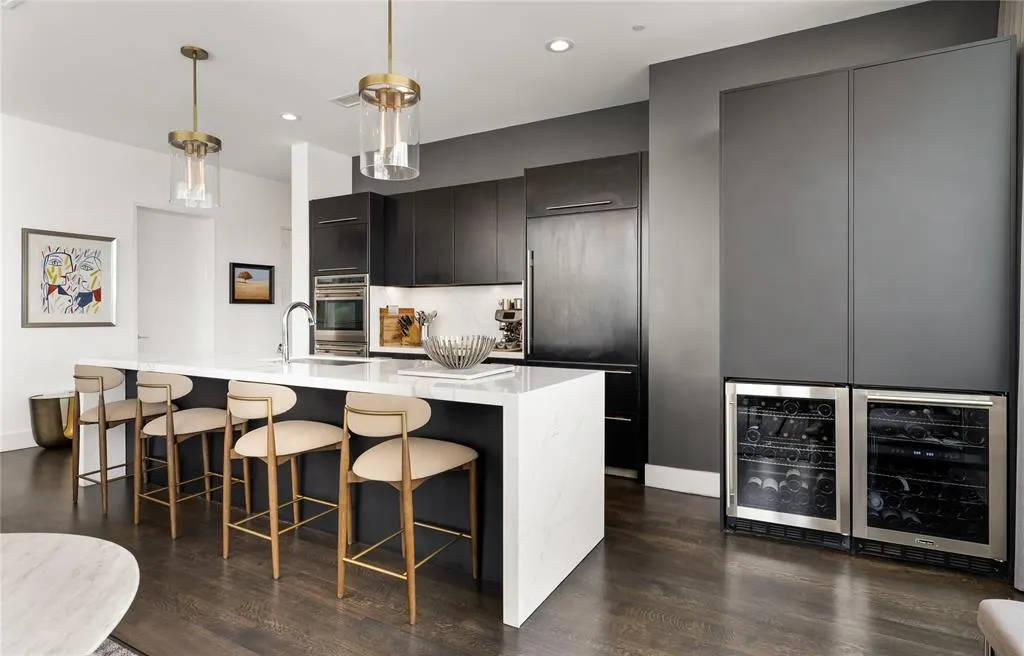 2200 Victory Avenue, #2504