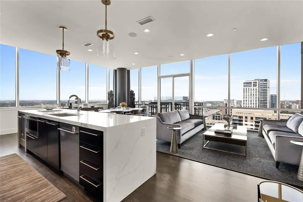 2200 Victory Avenue, #2504