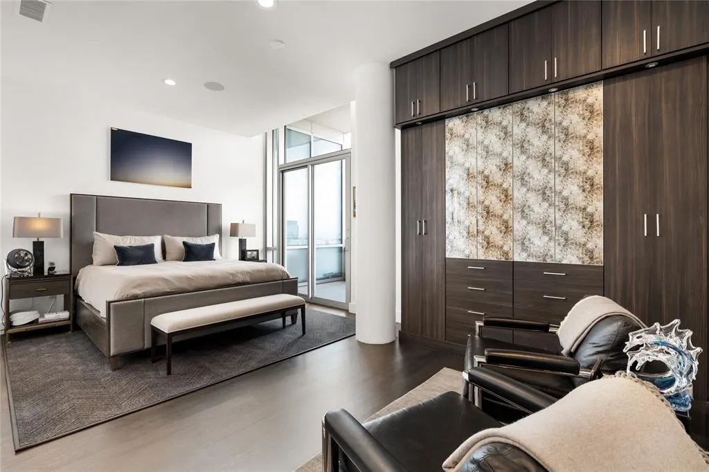 2200 Victory Avenue, #2504