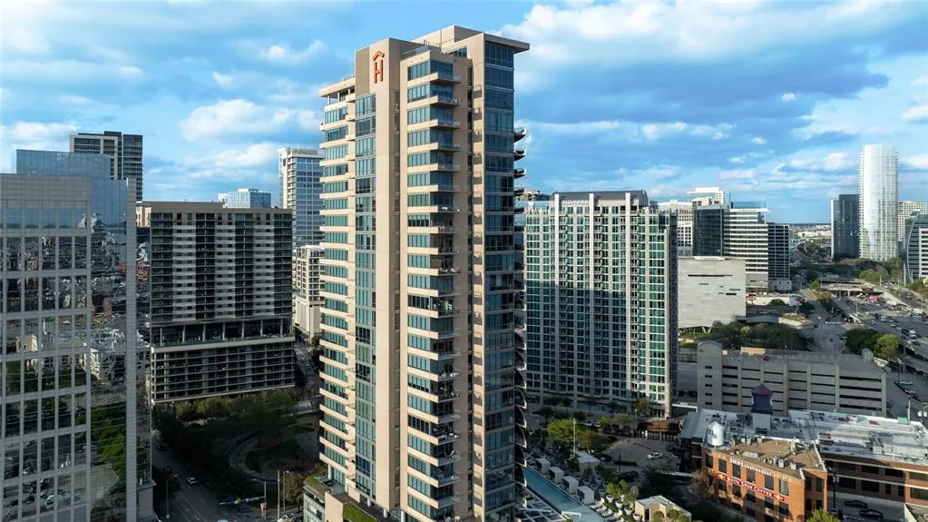 2200 Victory Avenue, #2504