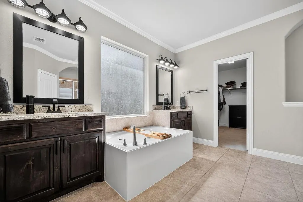 4250 Salado Creek Way