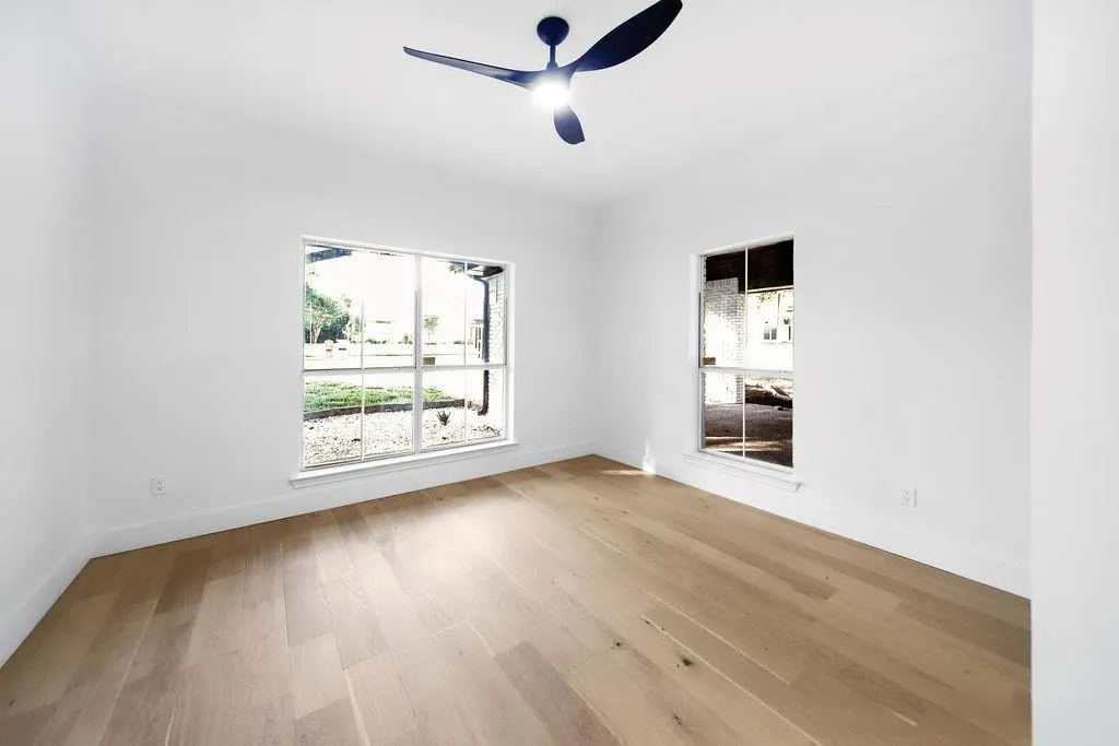 5926 Mapleshade Lane