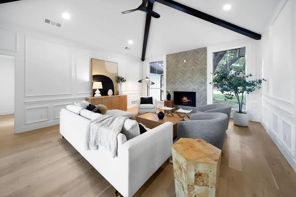5926 Mapleshade Lane