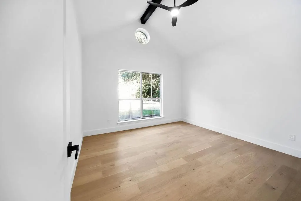 5926 Mapleshade Lane