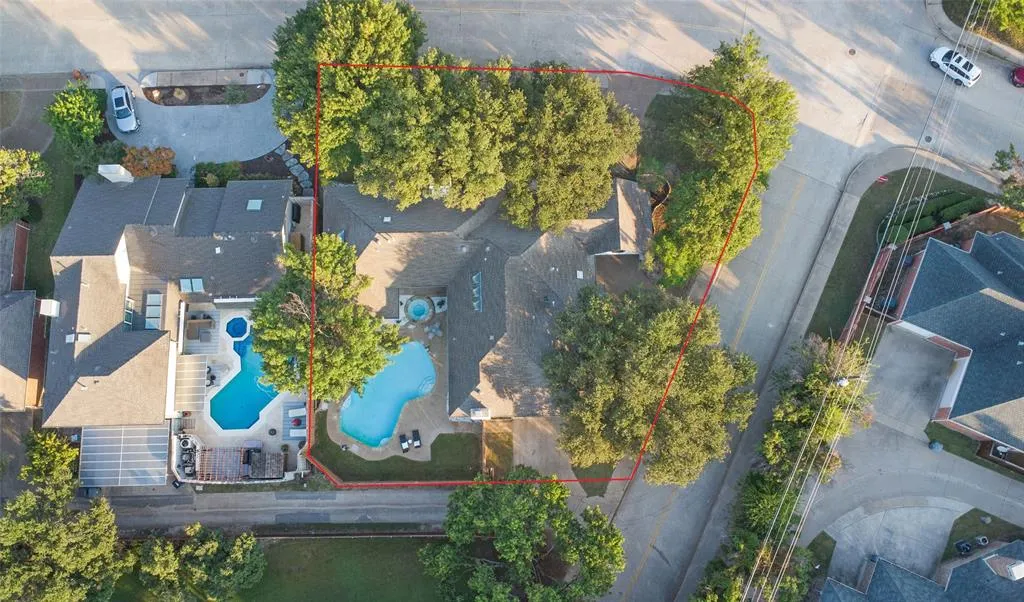 5926 Mapleshade Lane