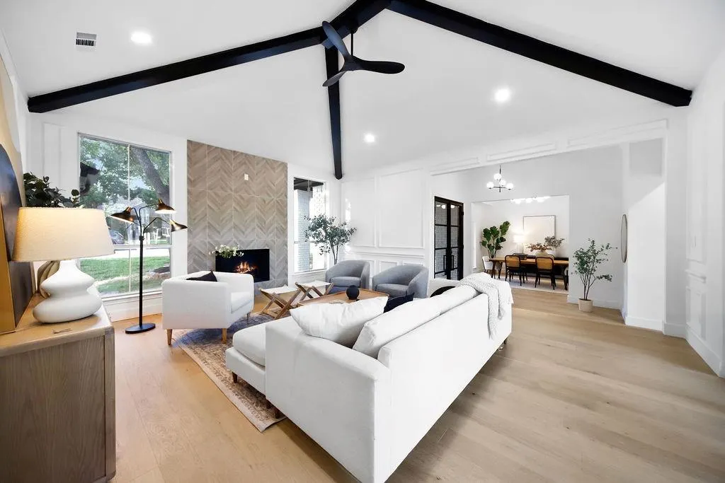 5926 Mapleshade Lane