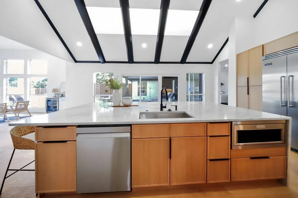 5926 Mapleshade Lane