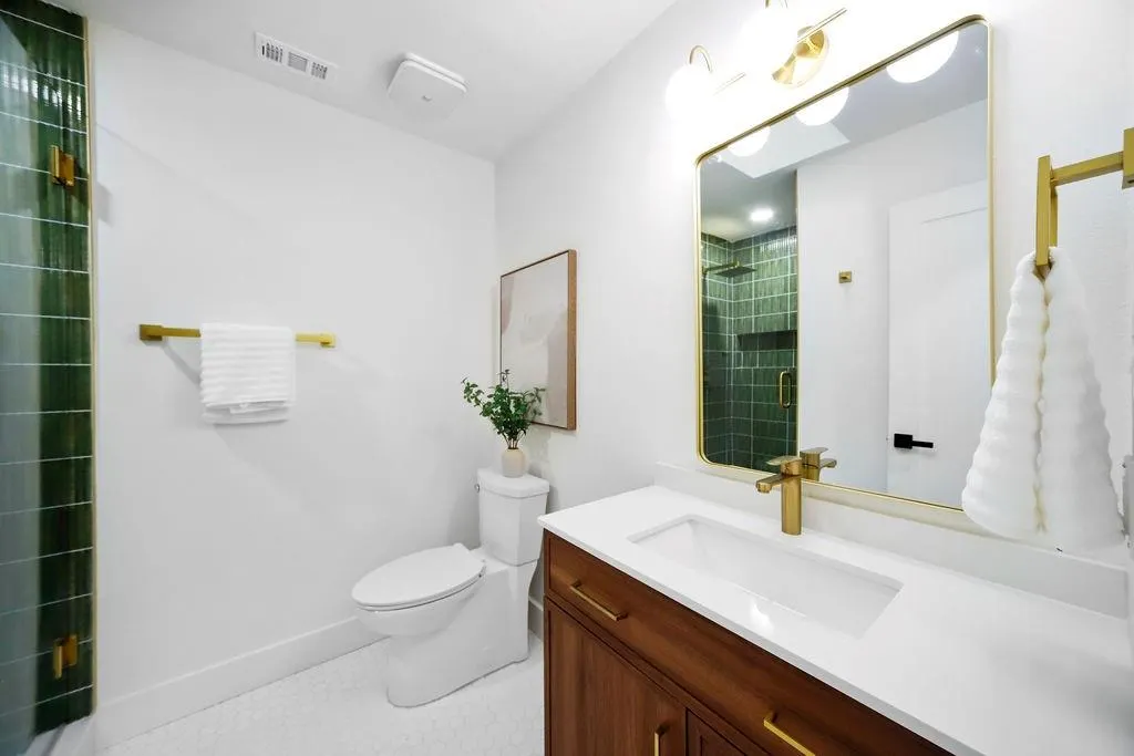 5926 Mapleshade Lane