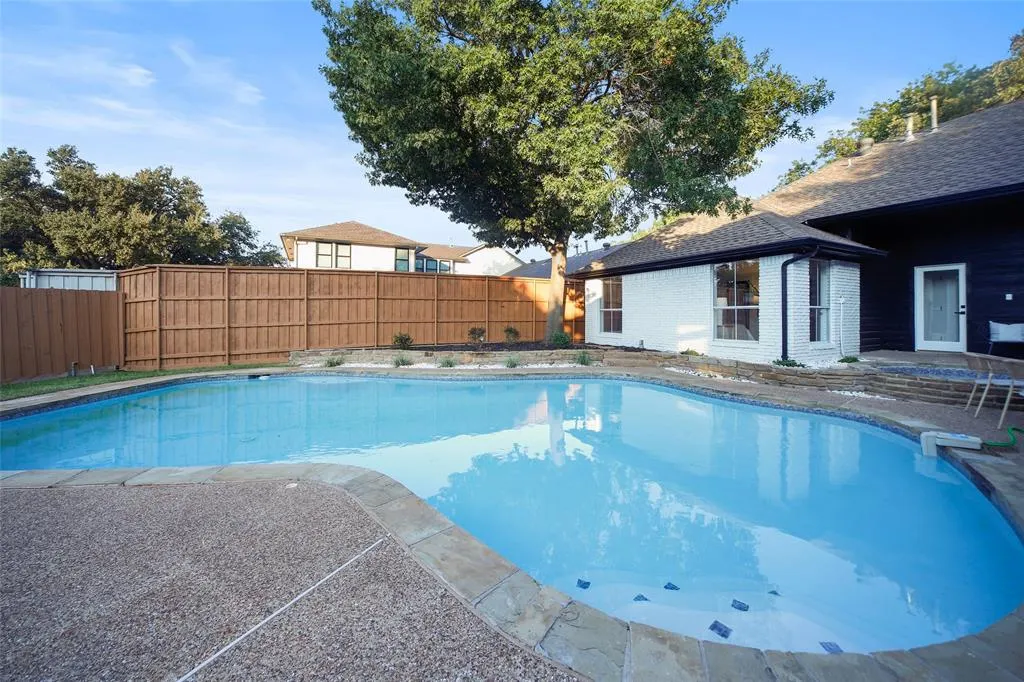 5926 Mapleshade Lane