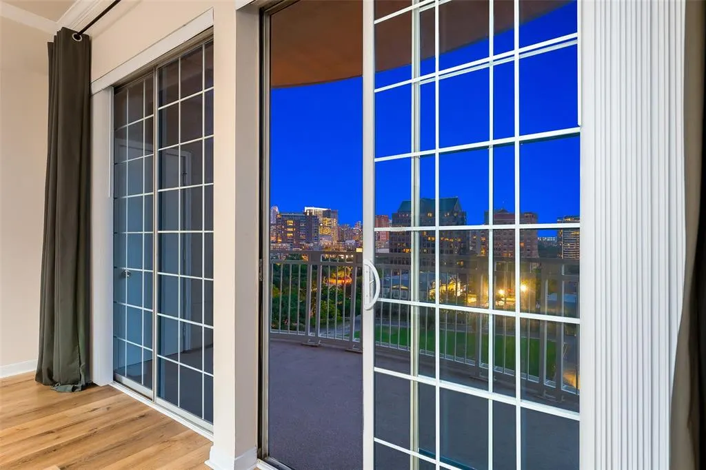 3225 Turtle Creek Boulevard, #1012