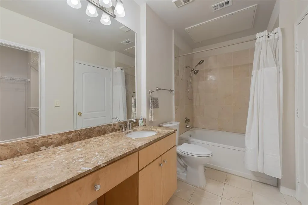 3225 Turtle Creek Boulevard, #1012