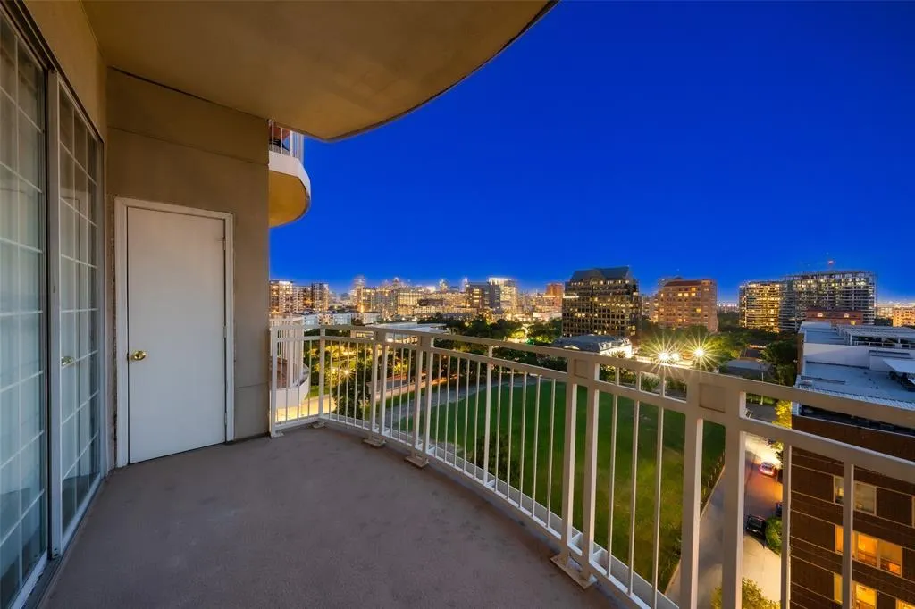 3225 Turtle Creek Boulevard, #1012