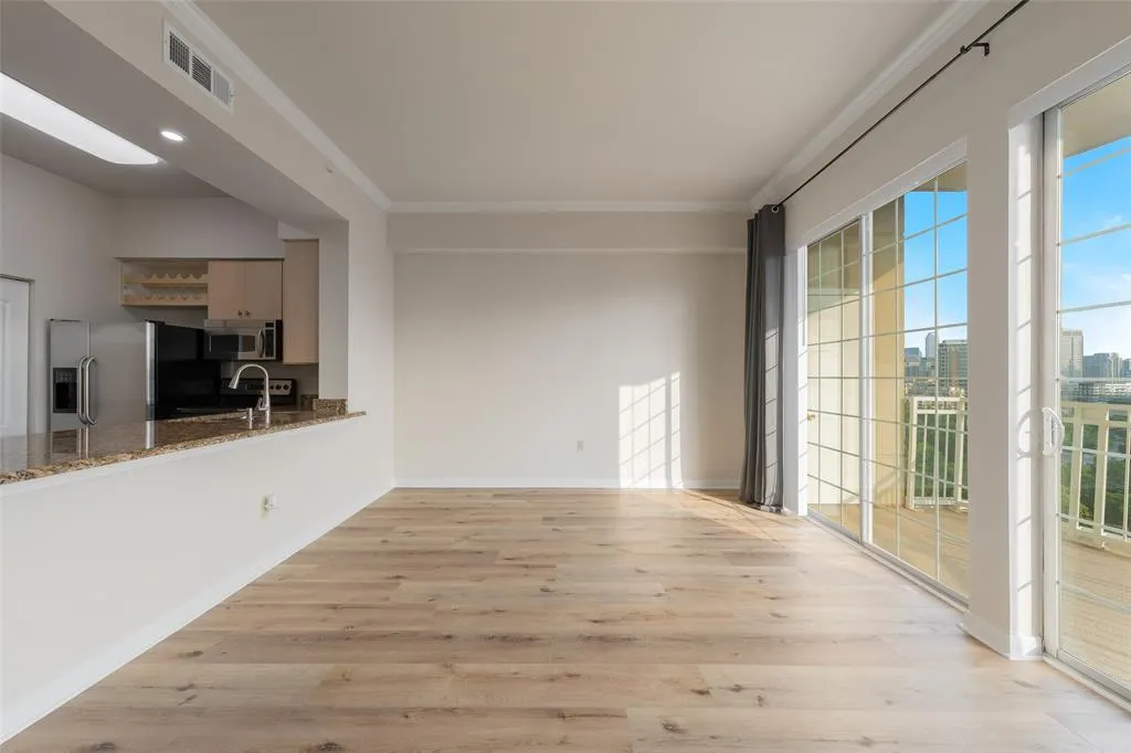 3225 Turtle Creek Boulevard, #1012