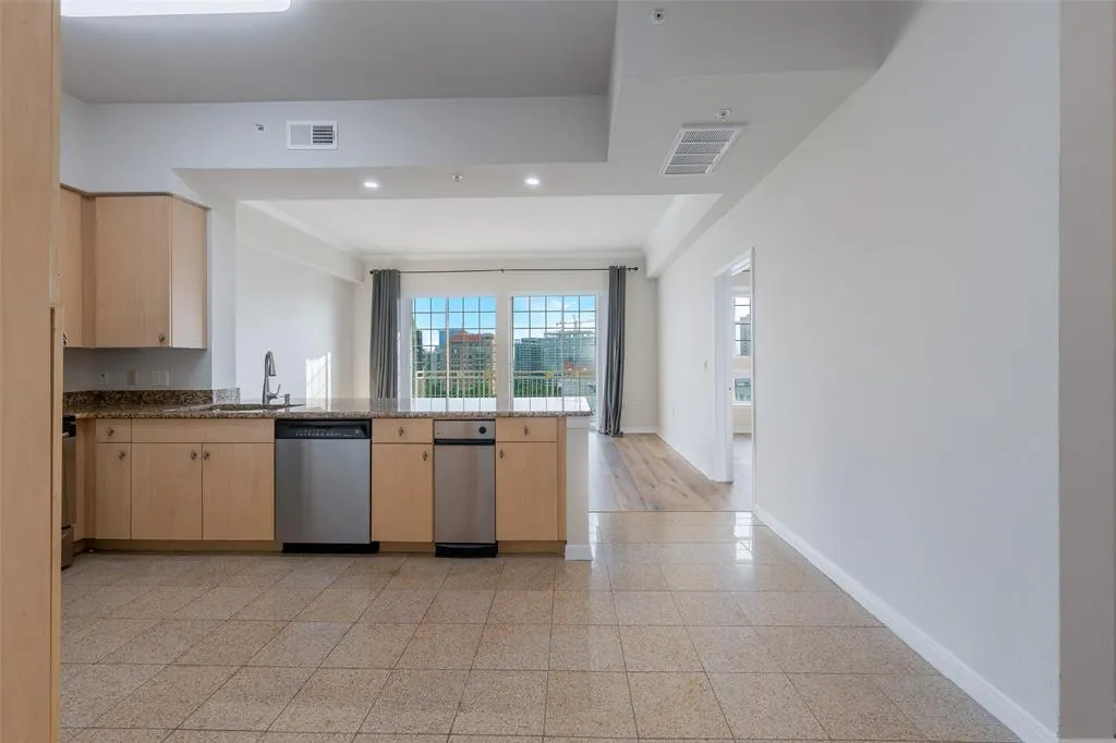 3225 Turtle Creek Boulevard, #1012