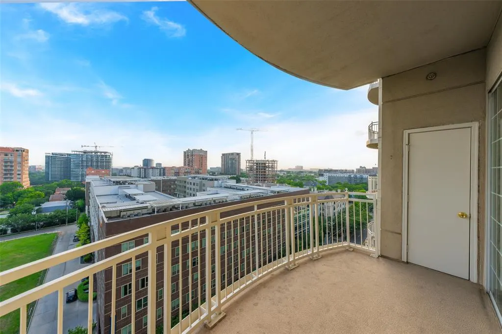 3225 Turtle Creek Boulevard, #1012