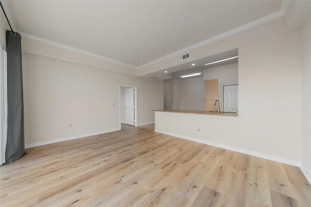 3225 Turtle Creek Boulevard, #1012