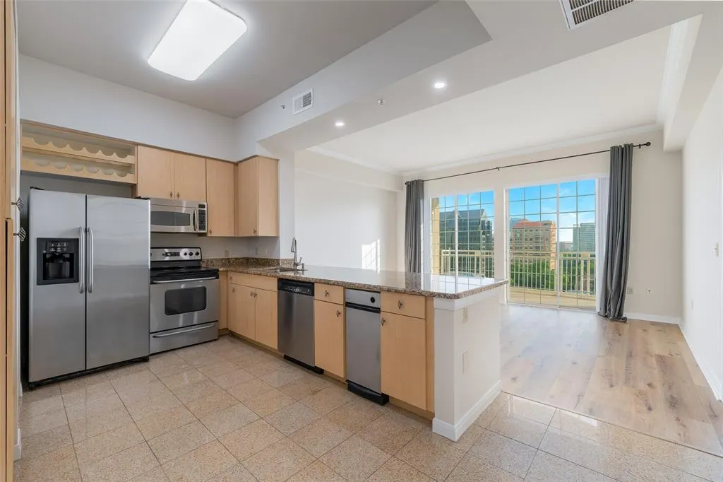 3225 Turtle Creek Boulevard, #1012