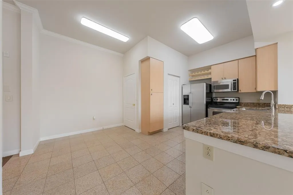 3225 Turtle Creek Boulevard, #1012