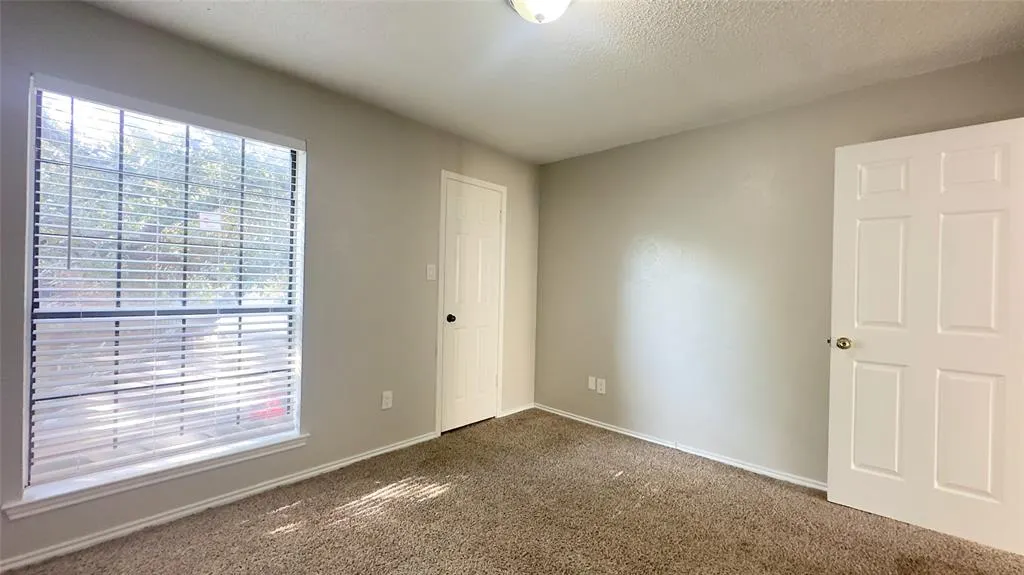 9601 Forest Lane, #323