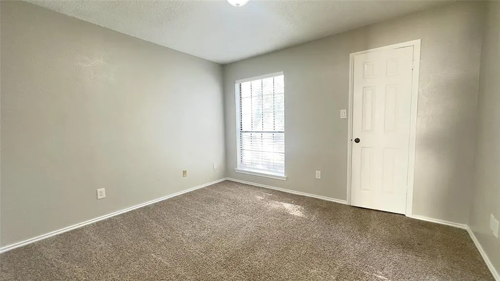 9601 Forest Lane, #323