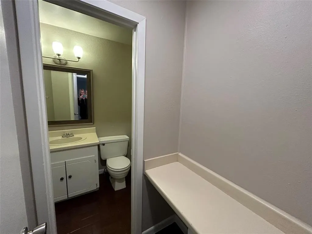 3811 Holland Avenue, #1
