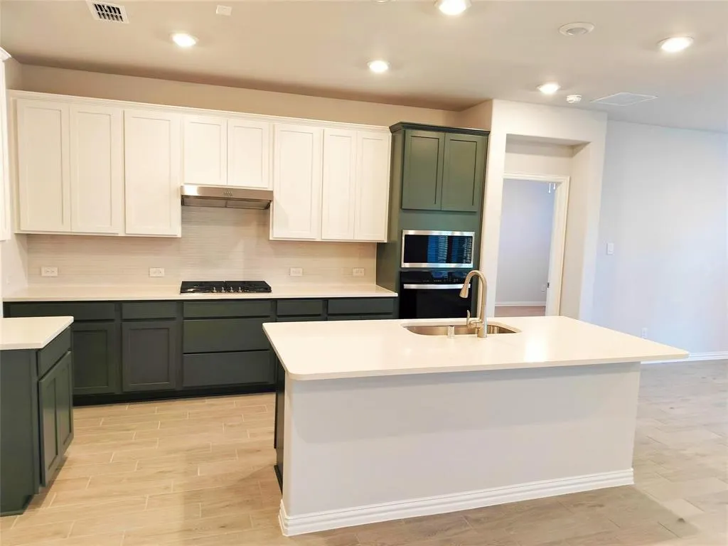 3909 Malachite Drive