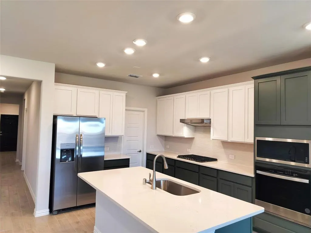 3909 Malachite Drive