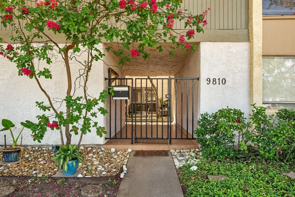 9810 Amberton Parkway