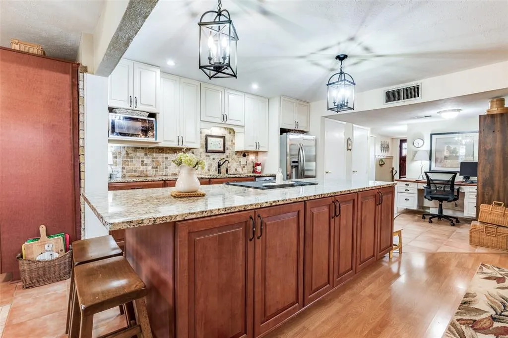 7430 Cloverglen Drive