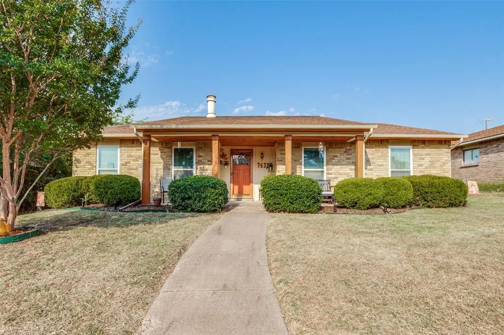 7430 Cloverglen Drive